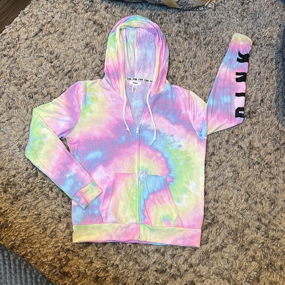 Very pretty VS sweatshirt great condition hardly worn - Picture 2 of 4